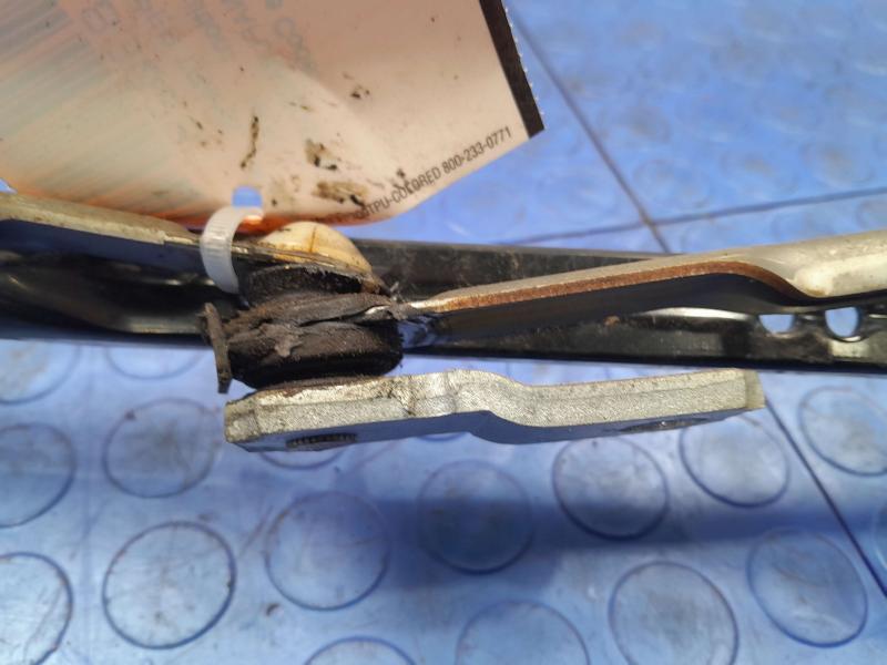 2010-2013 Kia Forte Windshield Wiper Linkage Transmission OEM Part 981201M000