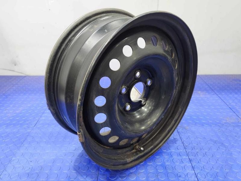 2015 Nissan Rogue Wheel