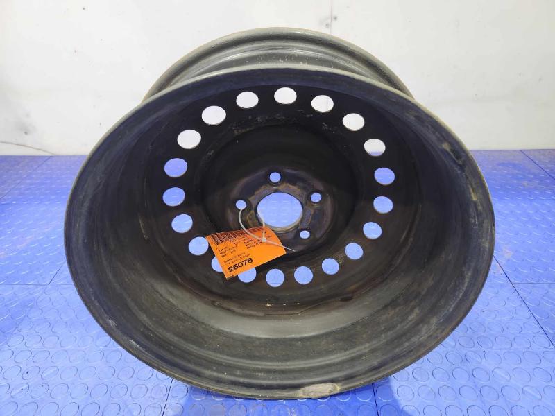 2015 Nissan Rogue Wheel