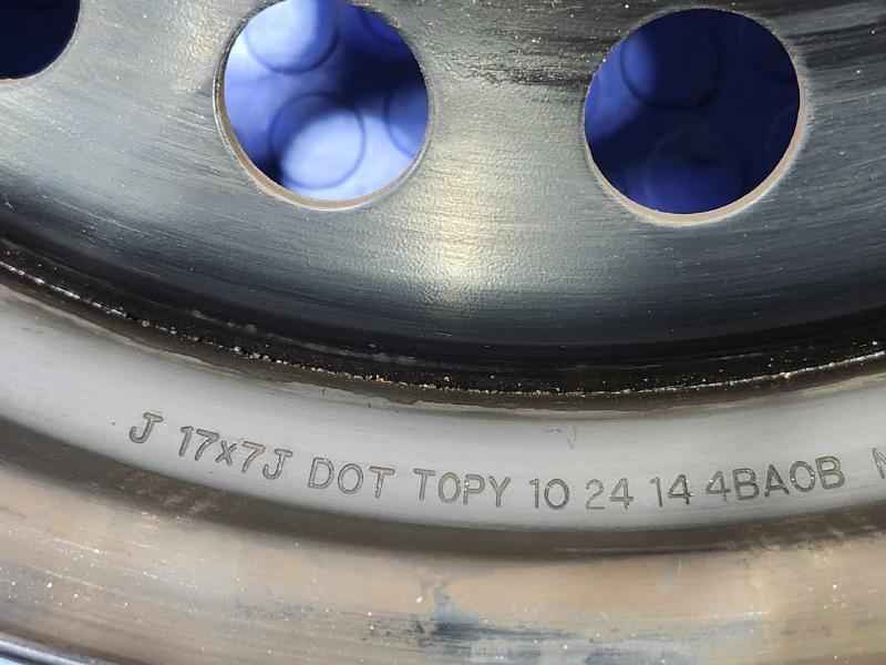 2015 Nissan Rogue Wheel