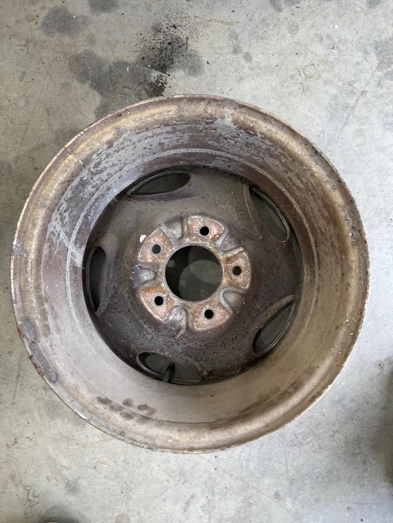 1998 Ford F-150 Wheel