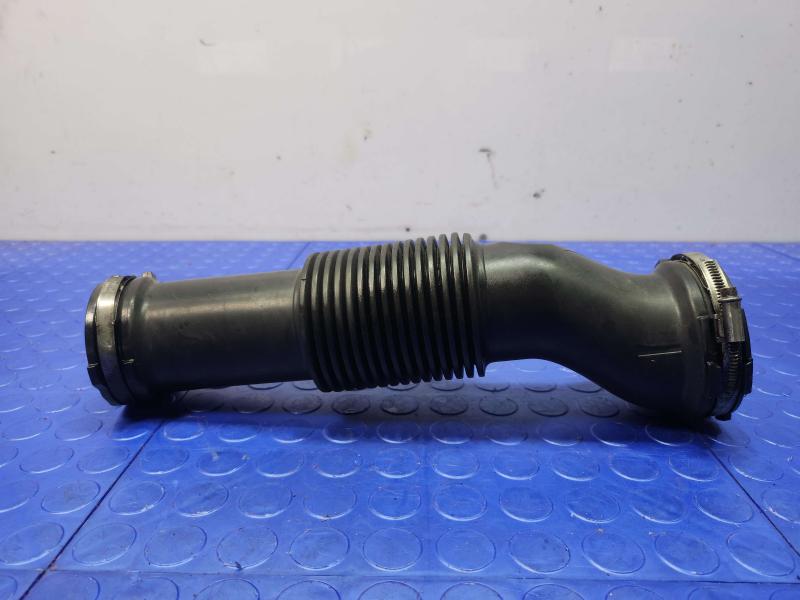 2017-2019 Jaguar XE 2.0L Diesel Engine Air Intake Tube Genuine OEM T2H1383