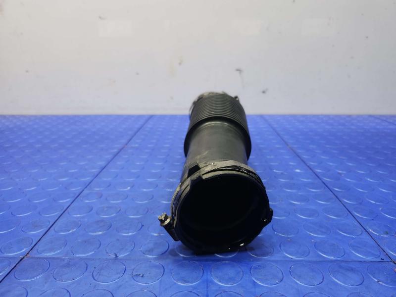 2017-2019 Jaguar XE 2.0L Diesel Engine Air Intake Tube Genuine OEM T2H1383