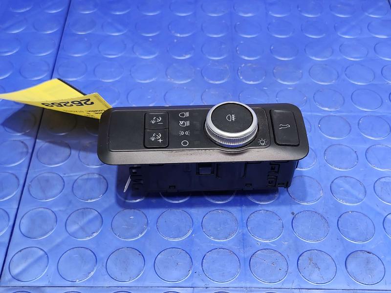 2020 Ford Escape Headlight Switch (Dash Mtd)