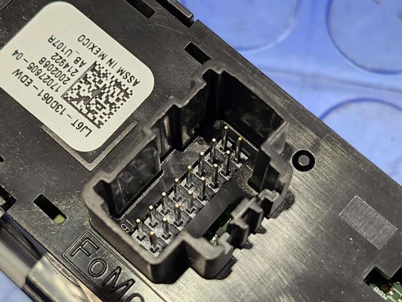 2020 Ford Escape Headlight Switch (Dash Mtd)