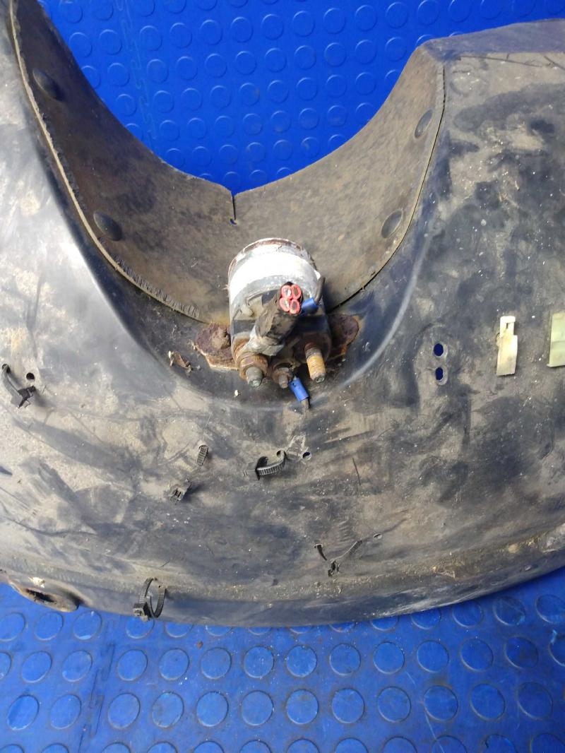 2003 - 2011 Ford Crown Victoria Front Fender Liner RH Passenger Side OEM 6W7Z16054A