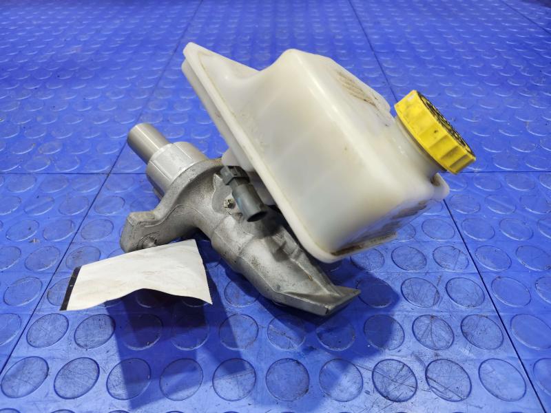 2014 Jeep Grand Cherokee Master Cylinder