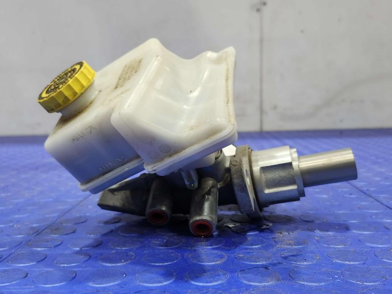 2014 Jeep Grand Cherokee Master Cylinder