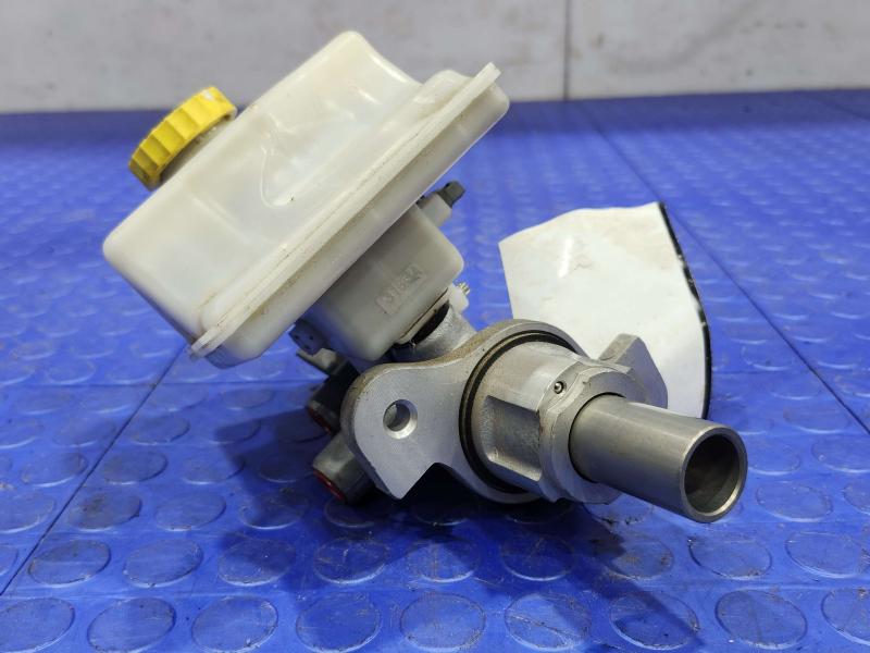 2014 Jeep Grand Cherokee Master Cylinder