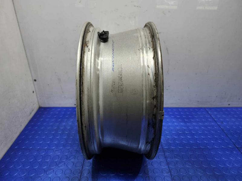 2015 Subaru Legacy Wheel