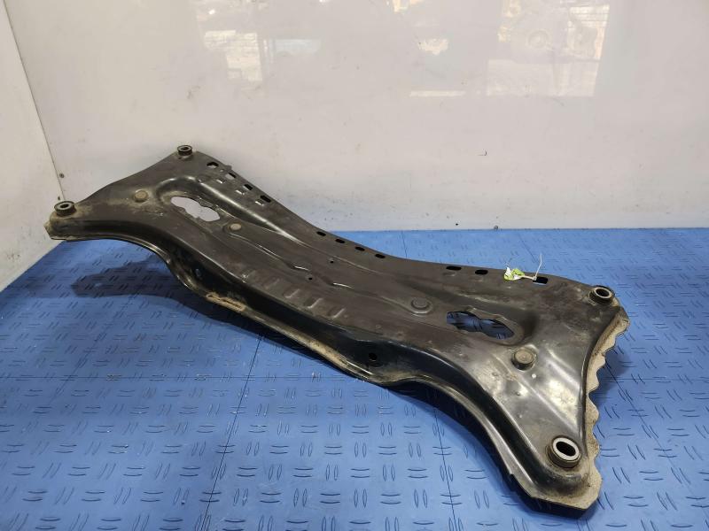 2013 Toyota Camry Crossmember/Cradle/Undercarria