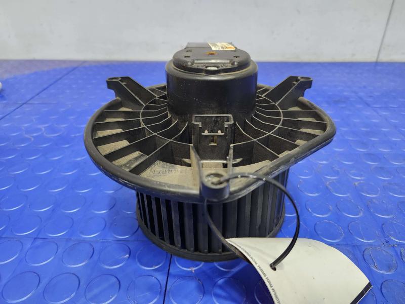 2010-2012 Jeep Liberty Heater AC Blower Motor Assembly OEM 68038826AA