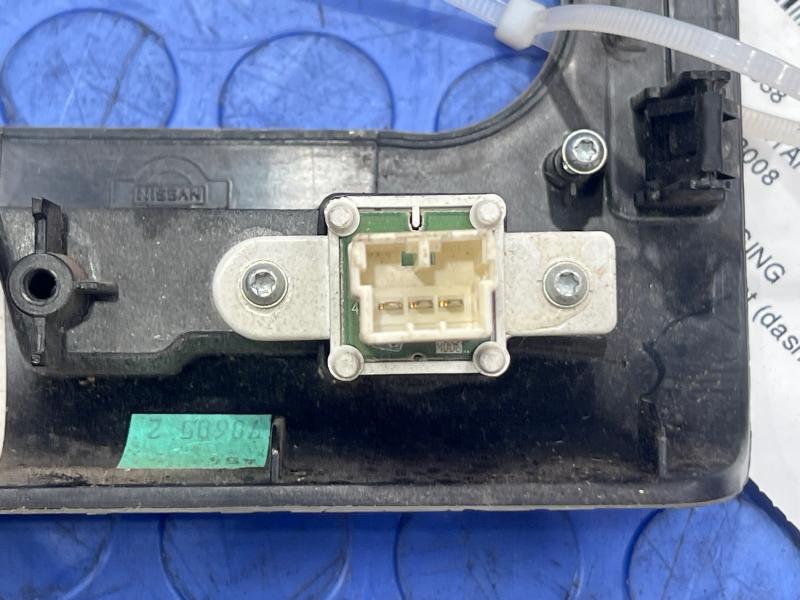 2008 Nissan Titan Audio & Visual Equip.(Radio)