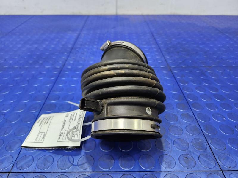 2007 Dodge Grand Caravan Air Intake Tube/Resonator