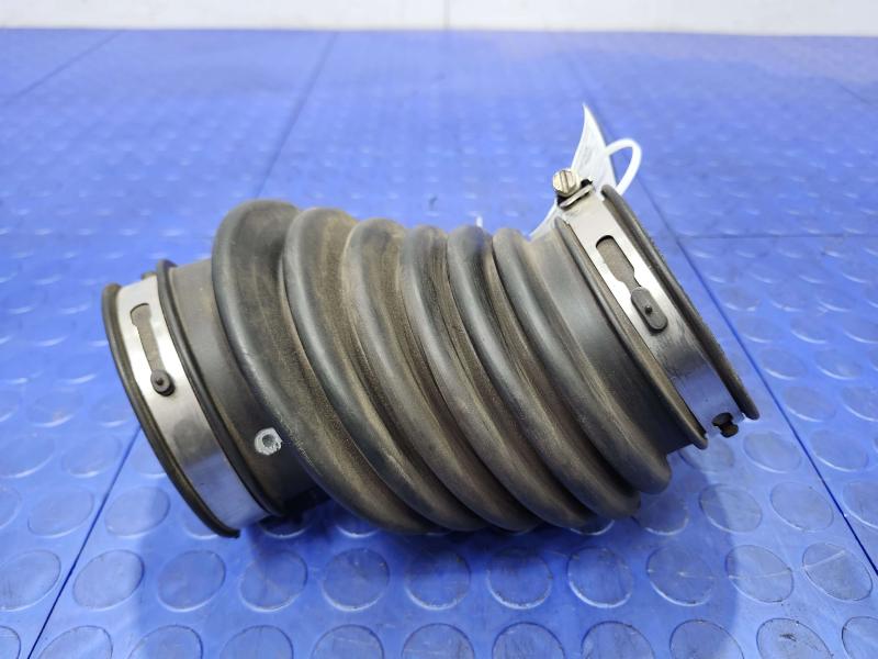 2007 Dodge Grand Caravan Air Intake Tube/Resonator