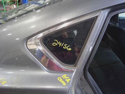 2015 Nissan Altima Quarter Glass/Window