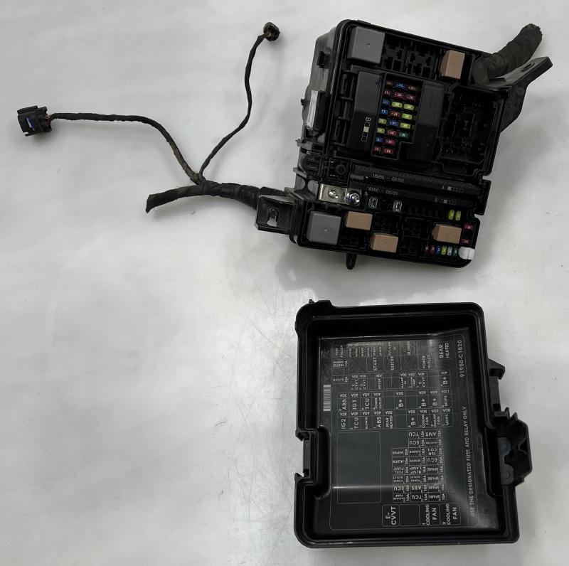 2016 2017 Hyundai Sonata 2.4L Engine Fuse Box Relay Junction Block OEM 91271C2050