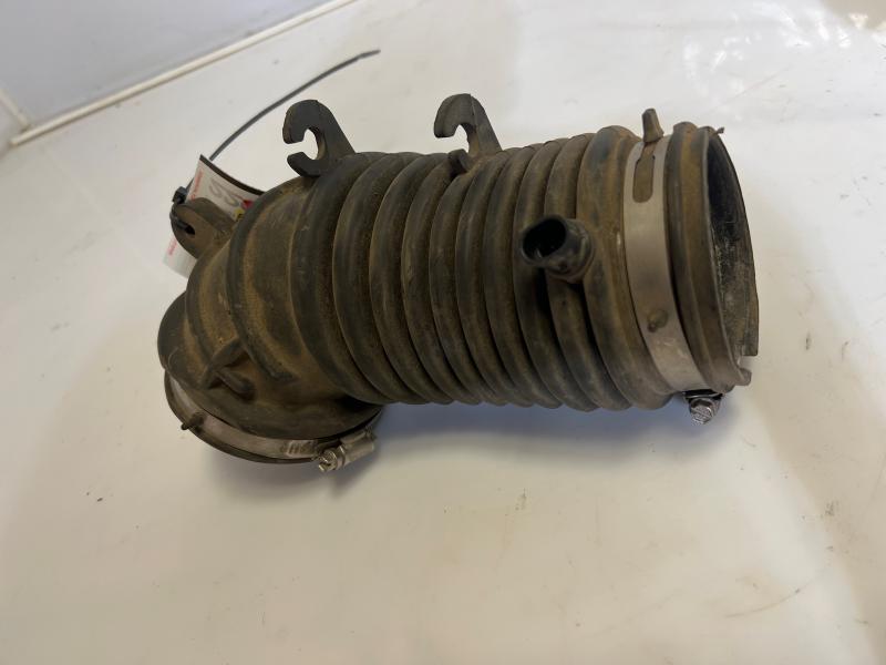 2002 Chevrolet S10 Air Intake Tube/Resonator
