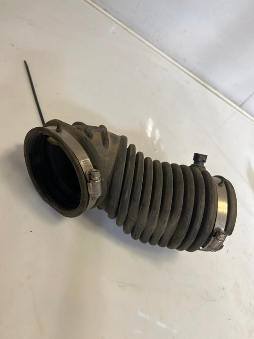 2002 Chevrolet S10 Air Intake Tube/Resonator