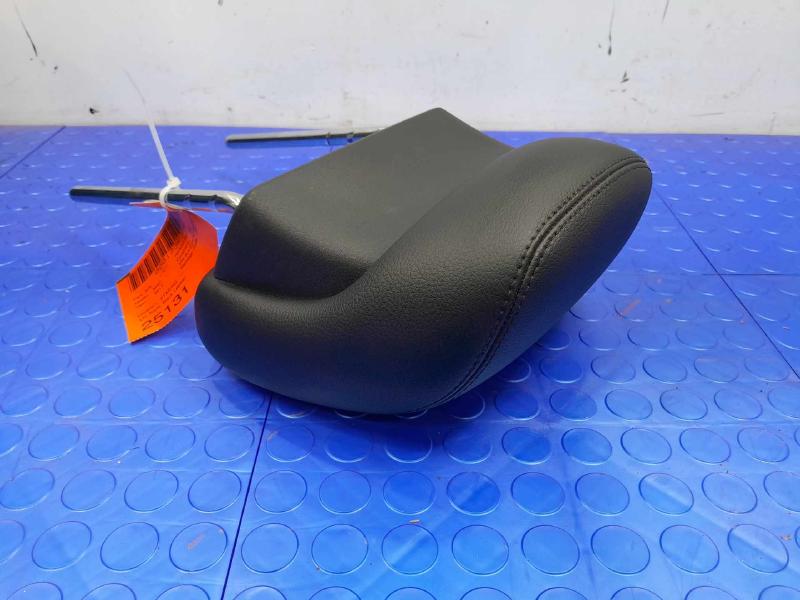 2017 Lincoln MKC Headrest