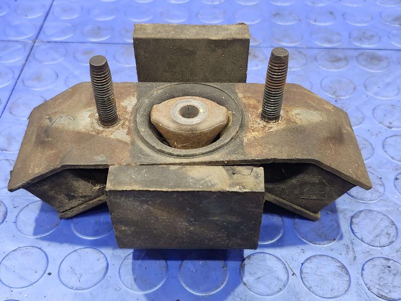 2005-2014 Ford Mustang Transmission Mount Insulator Genuine OEM 6R3Z7E373B