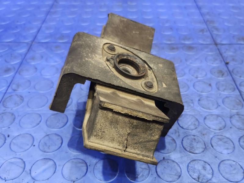 2005-2014 Ford Mustang Transmission Mount Insulator Genuine OEM 6R3Z7E373B