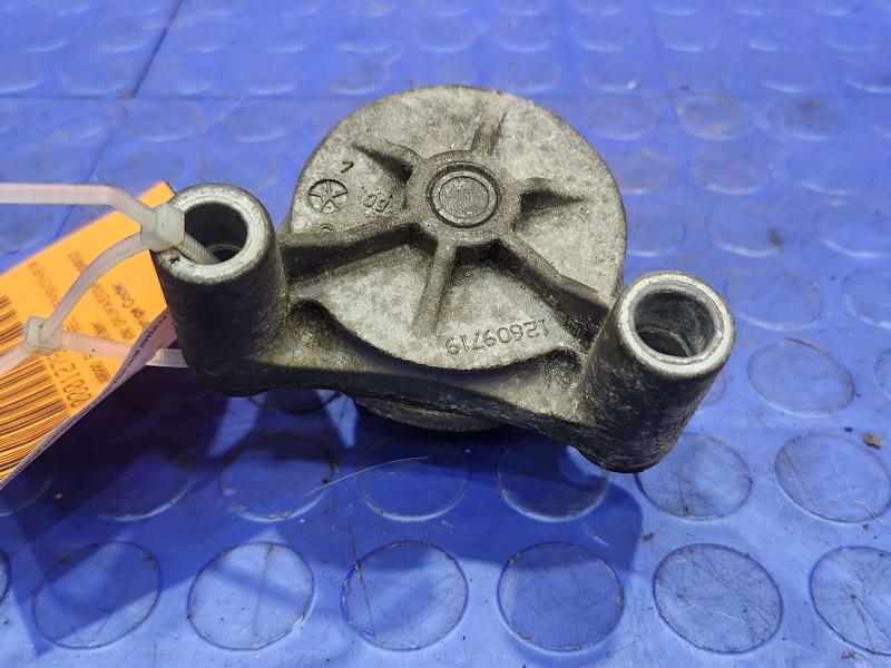 2010 Chevrolet Tahoe Engine Belt Tensioner