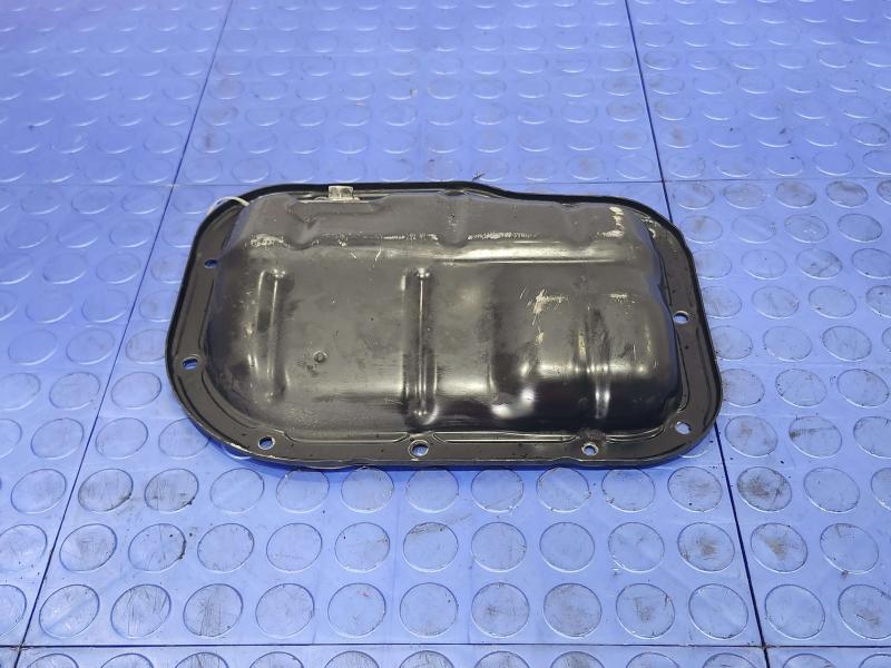 2011 Toyota Prius Oil Pan