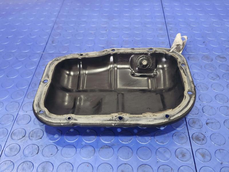 2011 Toyota Prius Oil Pan