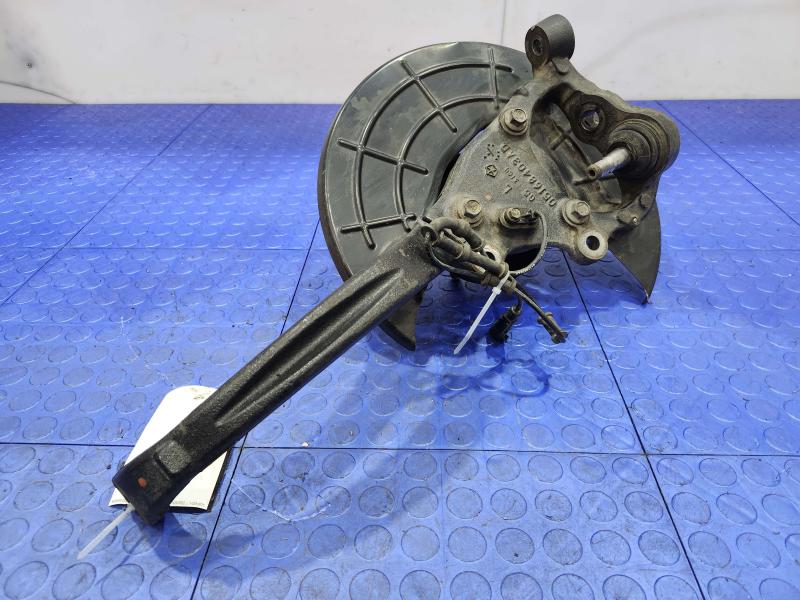 2013 Chrysler 300 Spindle Knuckle Front
