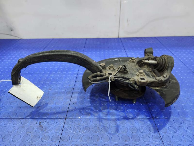 2013 Chrysler 300 Spindle Knuckle Front