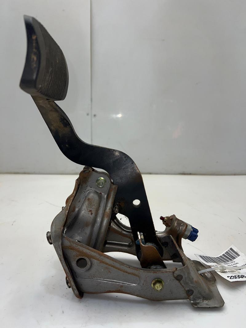 2001 Toyota Tundra Brake Pedal
