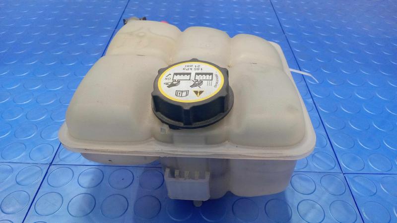 2013 Ford Focus Coolant Recovery Bottle