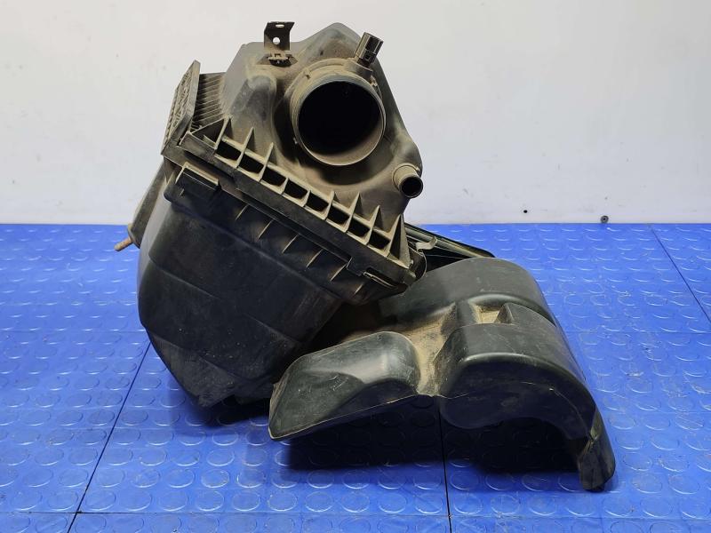 2009-2020 Dodge Journey 2.4L 3.5L OEM Engine Air Cleaner Box Assembly 68060812AA