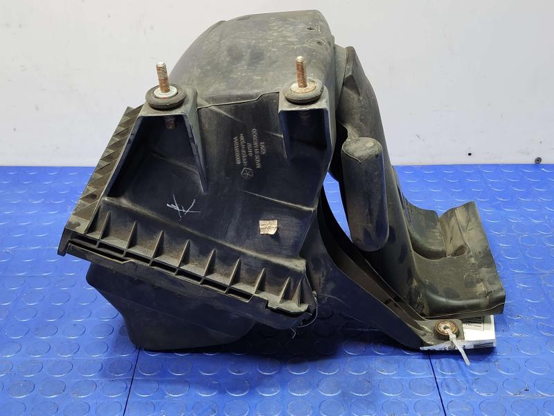 2009-2020 Dodge Journey 2.4L 3.5L OEM Engine Air Cleaner Box Assembly 68060812AA