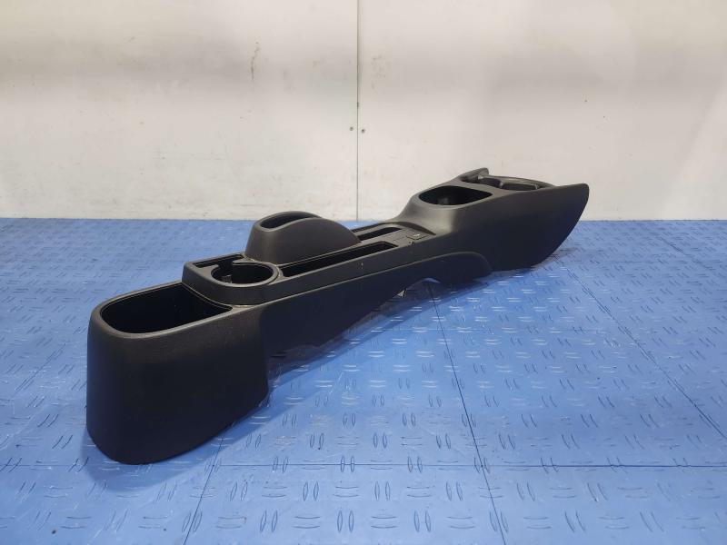 2013 Toyota Yaris Front Console