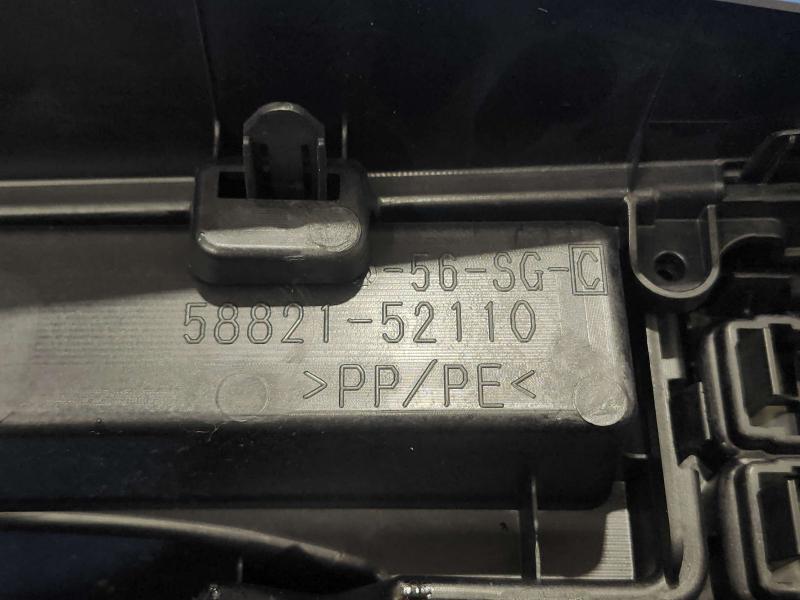 2013 Toyota Yaris Front Console
