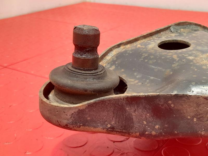 2006 Nissan Pathfinder Upper Control Arm Rear