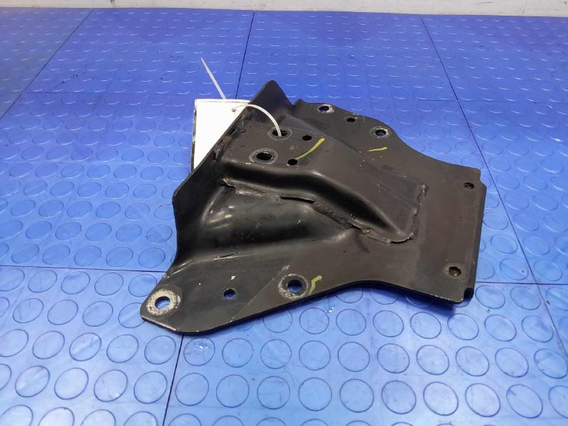 2006-2010 Pontiac Solstice Automatic Transmission Crossmember Support OEM 10350279