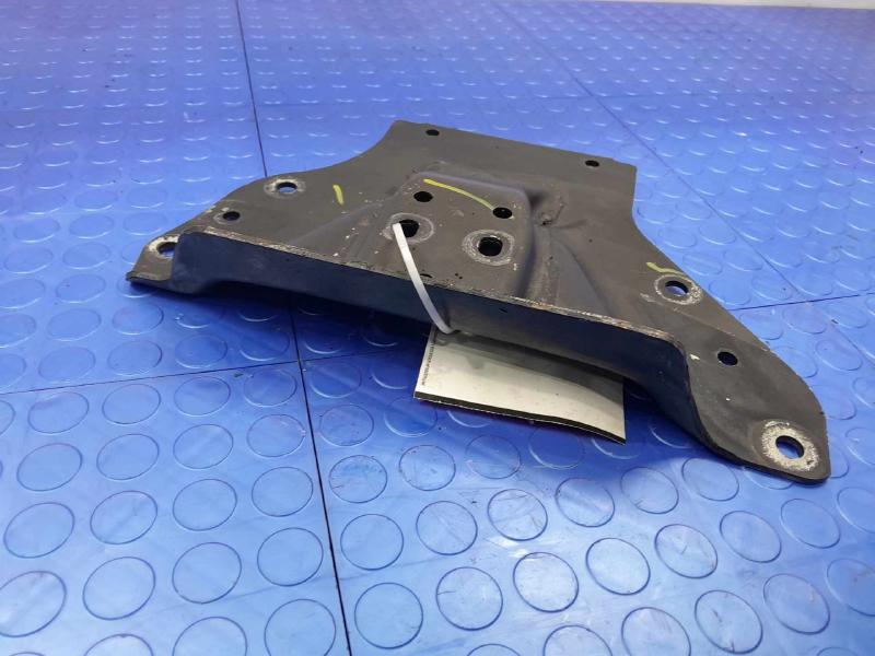 2006-2010 Pontiac Solstice Automatic Transmission Crossmember Support OEM 10350279