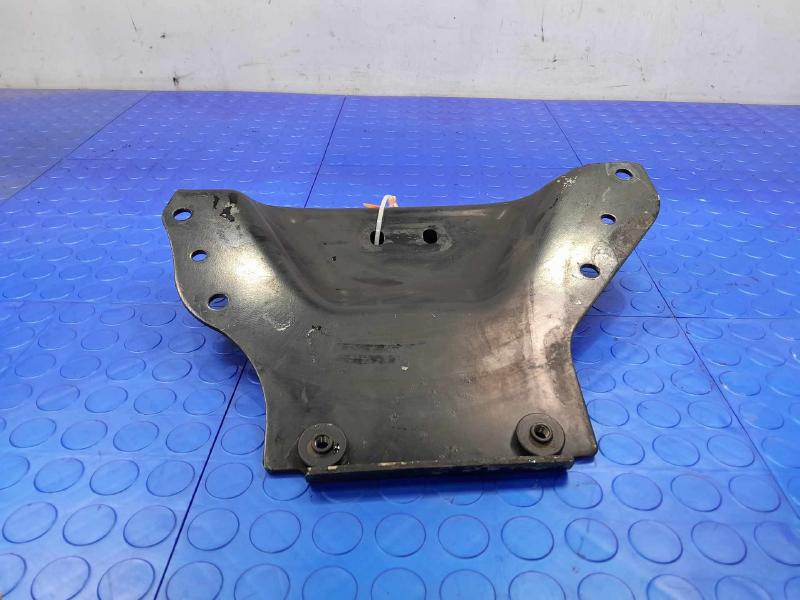 2006-2010 Pontiac Solstice Automatic Transmission Crossmember Support OEM 10350279