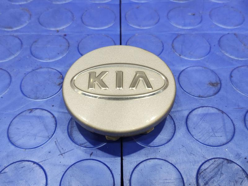 2011 Kia Sorento Center Cap