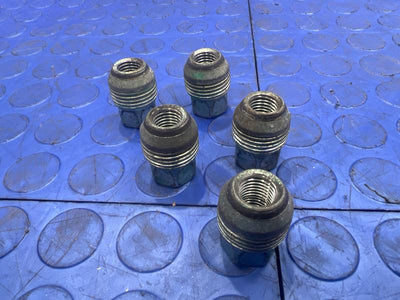 2018 Chevrolet Cruze Lug Nuts