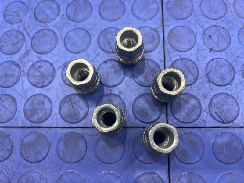 2018 Chevrolet Cruze Lug Nuts