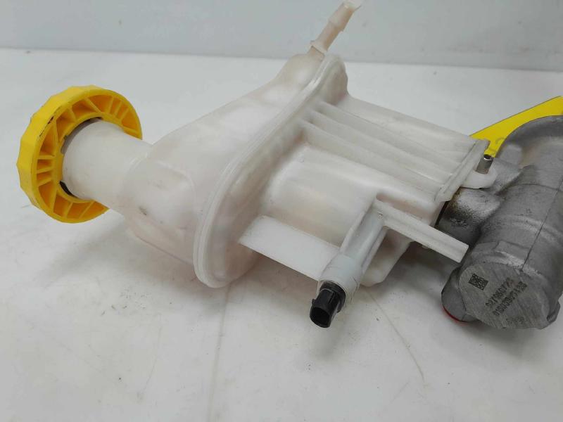 2018 - 2023 Jeep Compass Brake Master Cylinder Assembly OEM 68347156AE