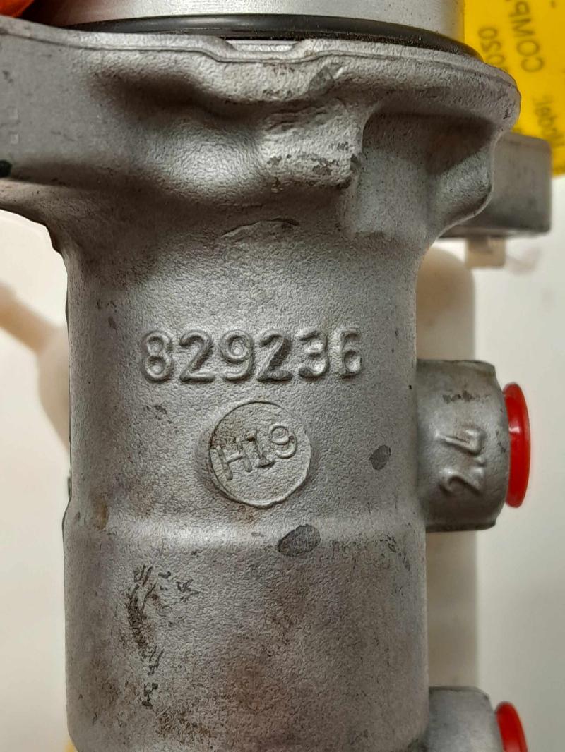 2018 - 2023 Jeep Compass Brake Master Cylinder Assembly OEM 68347156AE