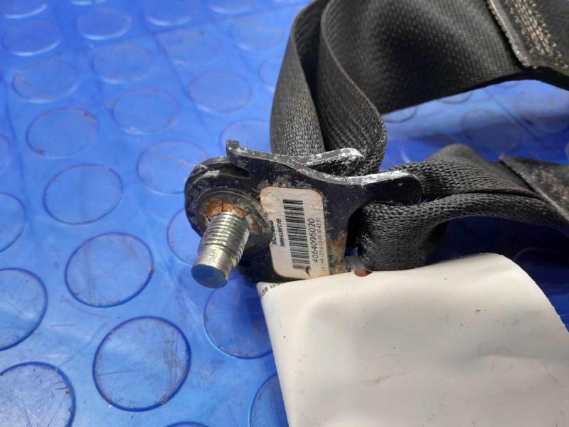 2014 Nissan Versa Rear Seat Belt
