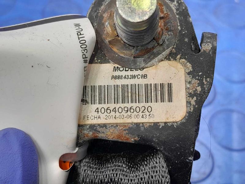 2014 Nissan Versa Rear Seat Belt