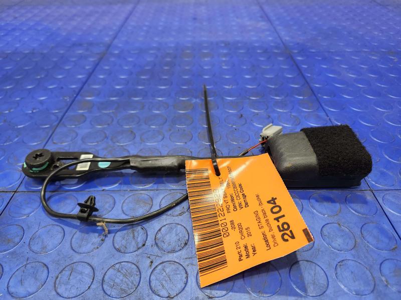 2015 Chrysler 200 Front Seat Belt