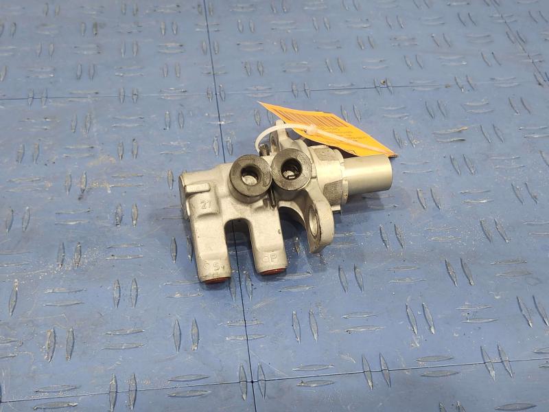 2017 Cadillac XT5 Master Cylinder
